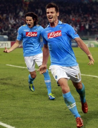 他效力亨克 他效力亨克